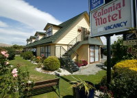 Colonial Motel