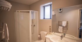 Arthur's Court Motor Lodge - Accommodation New Zealand 14