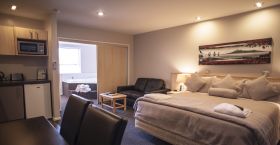 Arthur's Court Motor Lodge - Accommodation New Zealand 15
