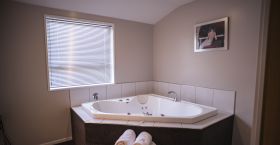 Arthur's Court Motor Lodge - Accommodation New Zealand 16