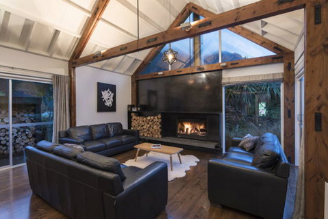Gucci Too - Accommodation New Zealand 3