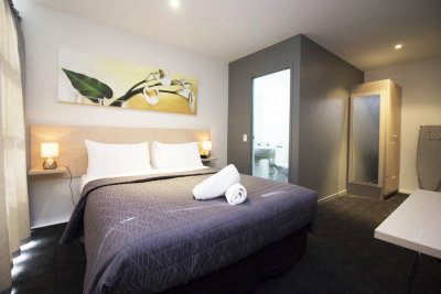 Waldorf Tetra Apartment Hotel