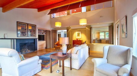 Lake Front Taupo - Accommodation New Zealand 1