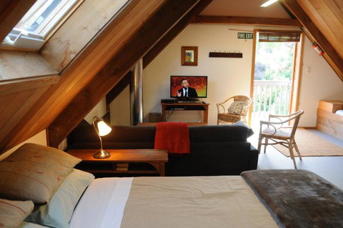 The Barn On Valley Road Vineyard - Accommodation New Zealand 1