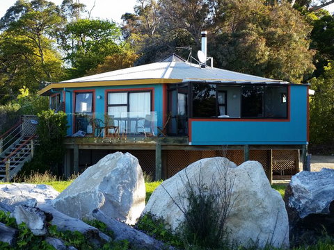 Absolute Beachfront Ruby Bay - Large House On Beachfront. - Accommodation New Zealand 0