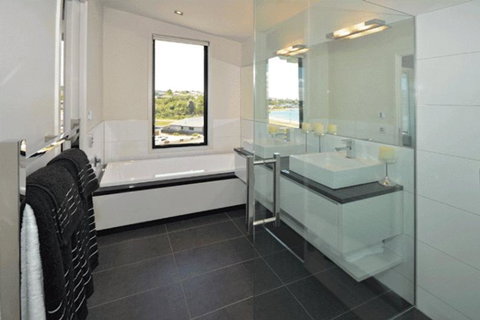 Central Taupo 1 - Accommodation New Zealand 5
