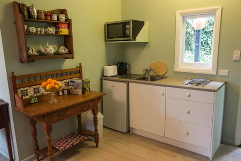 Top Cottage - Accommodation New Zealand 4