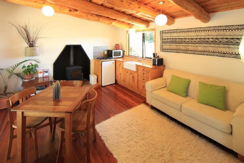 Yeliz And Adam's Pad - Accommodation New Zealand 1