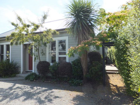 Kowhai Villa - Apartment B - Accommodation New Zealand 0
