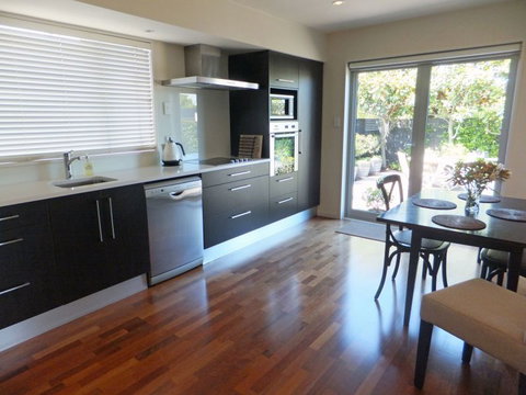Strowan Townhouse - Accommodation New Zealand 16