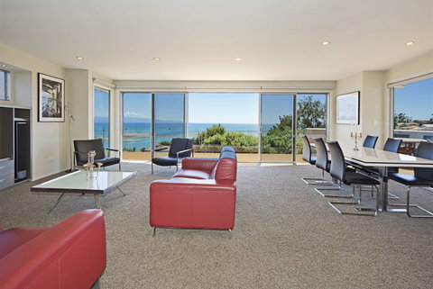 Above The Cut - Accommodation New Zealand 4