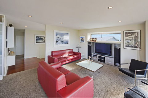 Above The Cut - Accommodation New Zealand 8