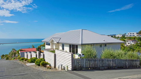 Above The Cut - Accommodation New Zealand 22