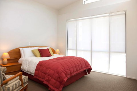 Watermark Harbourside Villa - Accommodation New Zealand 1