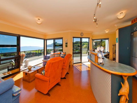 The Glass House - Accommodation New Zealand 3