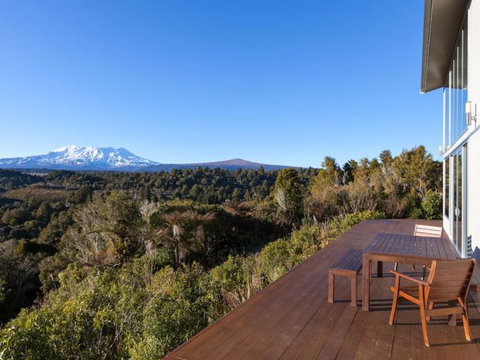 Triple Peaks Eco Lodge - Accommodation New Zealand 0