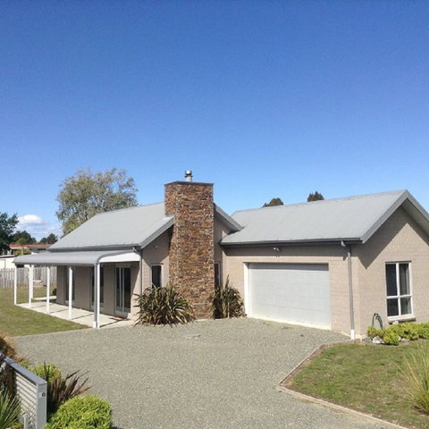 Manapouri Lodge - Quality 5-star Home - Accommodation New Zealand 0