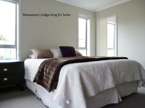 Manapouri Lodge - Quality 5-star Home - Accommodation New Zealand 5