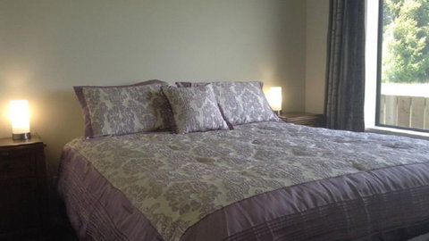 The Hut - Quality Te Anau Home - Accommodation New Zealand 4