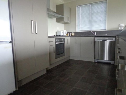 The Hut - Quality Te Anau Home - Accommodation New Zealand 8