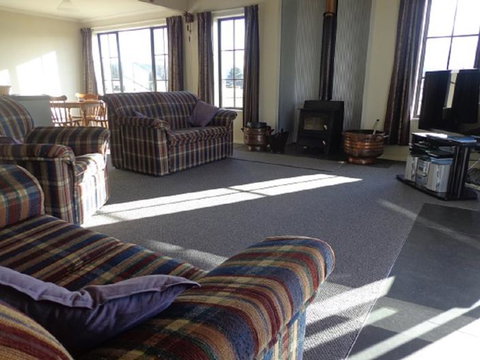 The Hut - Quality Te Anau Home - Accommodation New Zealand 9