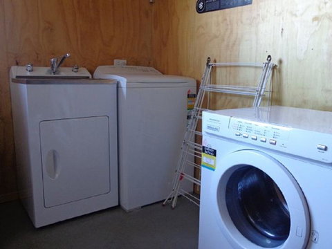 The Hut - Quality Te Anau Home - Accommodation New Zealand 10