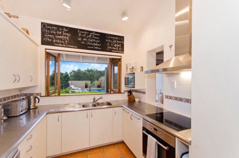 Tora Bay Exclusive Estate - Accommodation New Zealand 2