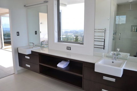 Luxury Retreat - Accommodation New Zealand 5