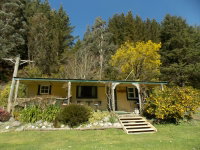 Orchard View Cottage - Self-Contained Accommodation