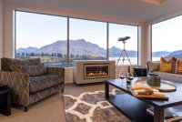 Lakefront Luxury 