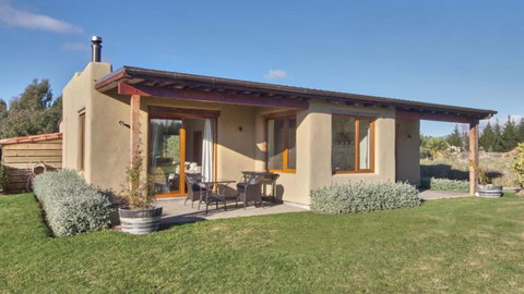 Release Wanaka - Straw Cottage - Accommodation New Zealand 0