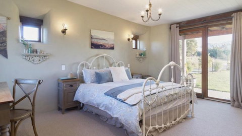 Release Wanaka - Straw Cottage - Accommodation New Zealand 2
