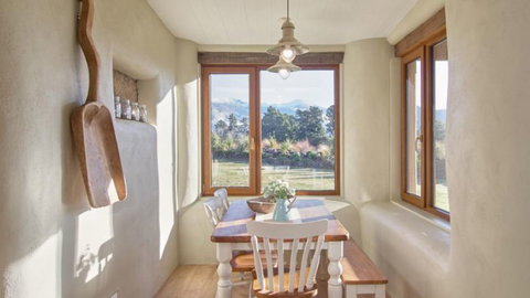 Release Wanaka - Straw Cottage - Accommodation New Zealand 4