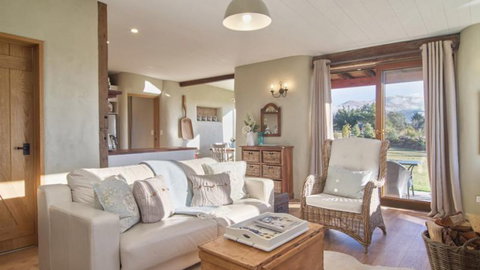 Release Wanaka - Straw Cottage - Accommodation New Zealand 5
