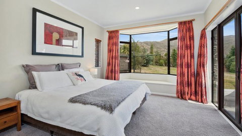 Mountain Range Lodge - Accommodation New Zealand 7