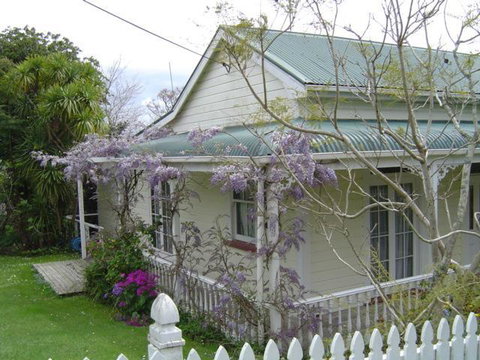 Walnut Cottage  - Accommodation New Zealand 1