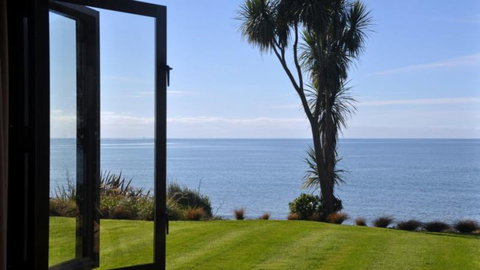 Adrift In Golden Bay - Beachfront Cottages - Accommodation New Zealand 1