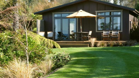 Adrift In Golden Bay - Beachfront Cottages - Accommodation New Zealand 5