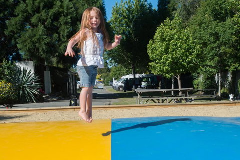 Te Anau Top 10 Holiday Park - Accommodation New Zealand 3