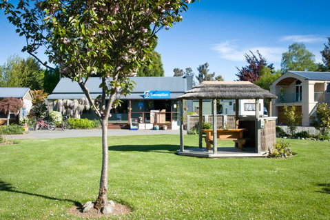 Te Anau Top 10 Holiday Park - Accommodation New Zealand 7