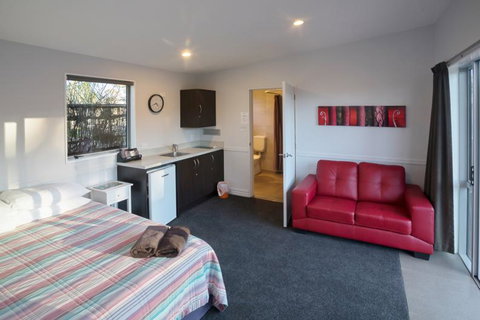 Te Anau Top 10 Holiday Park - Accommodation New Zealand 8