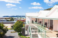 Admiral's View Lodge  Motel