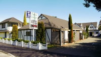 Tudor Lodge Motel