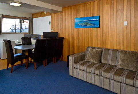 Discovery Lodge - Accommodation New Zealand 14