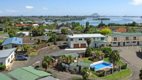 Cottage Park Thermal Motel - Accommodation New Zealand 0
