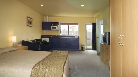 Golden Chain Motel's New Zealand Ltd - Accommodation New Zealand 1