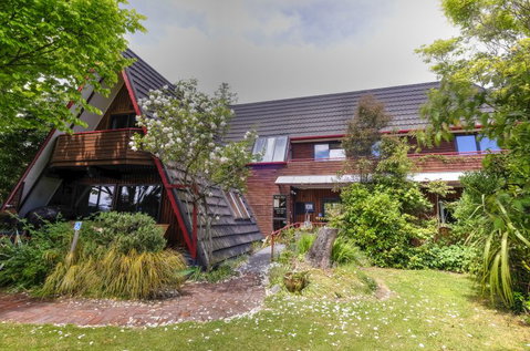 Haka Lodge Christchurch - Accommodation New Zealand 0