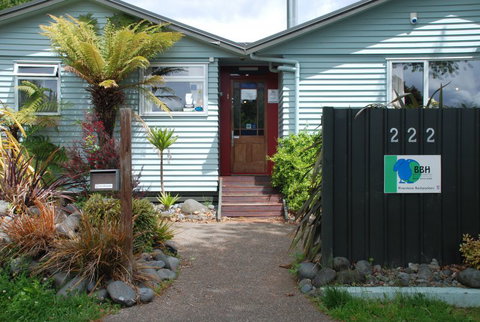 Racecourse Backpackers Hostel - Accommodation New Zealand 4