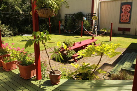 Bazils Hostel & Surf School - Accommodation New Zealand 0