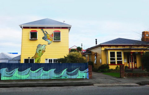 Bazils Hostel & Surf School - Accommodation New Zealand 5